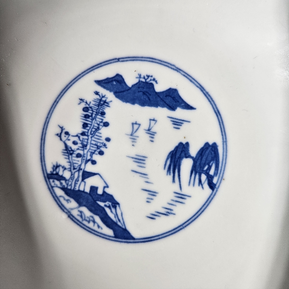 Vintage Jingdezhen Porcelain Blue White Chinese Footed Bowls. Set Of 3 7",8",9" - Picture 5 of 8